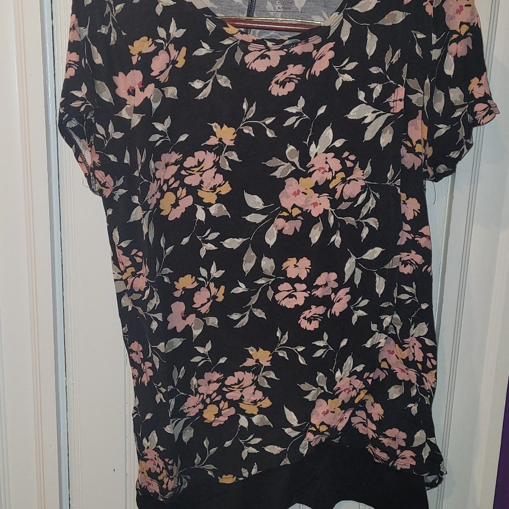 Motherhood Maternity Nursing Blouse Black Floral